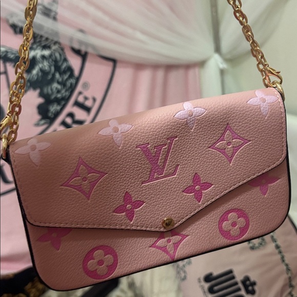 Pink monogram shoulder bag - Picture 4 of 6